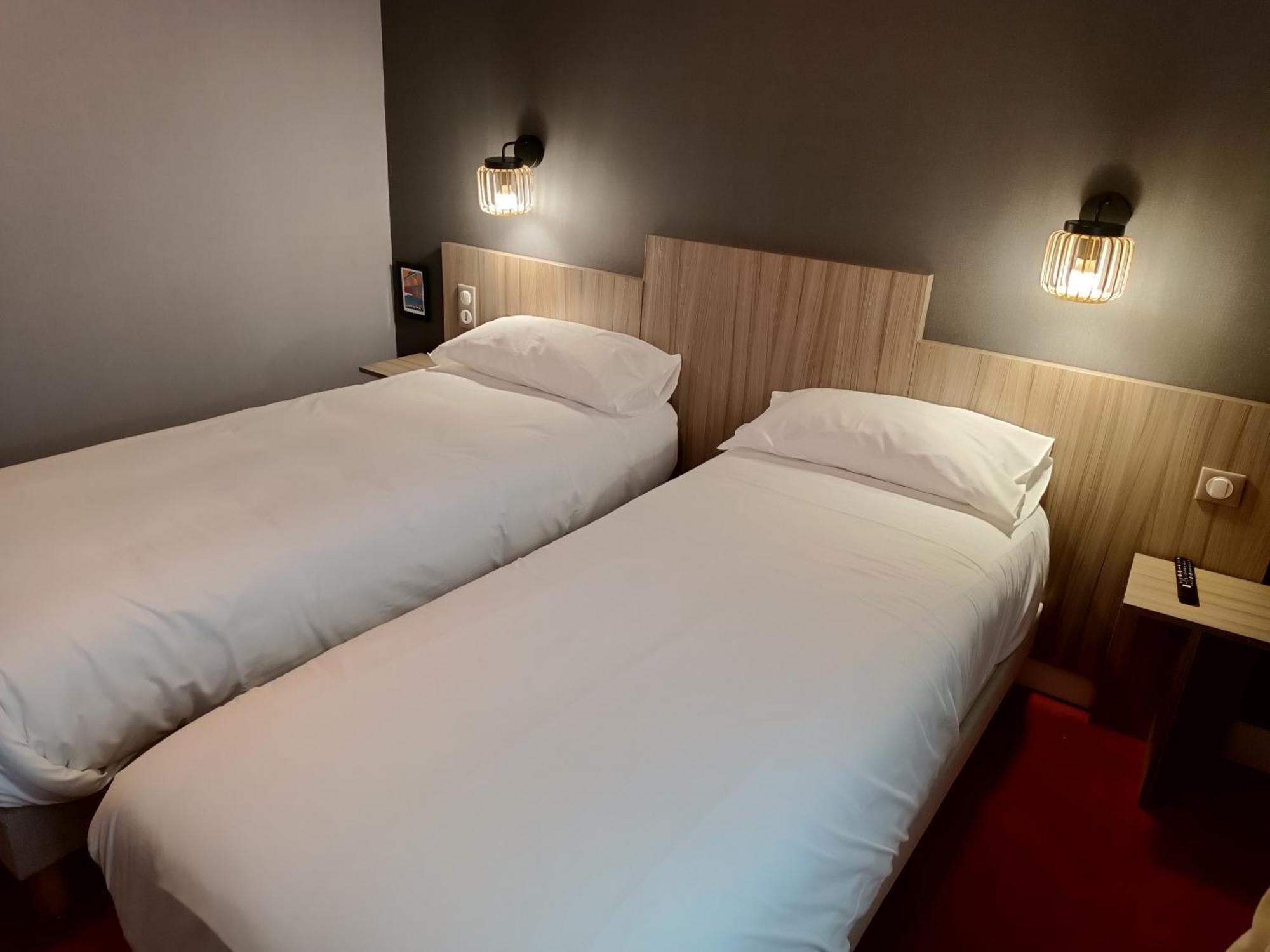 Contact Hotel Limoges - Hotel Des Deux Moulins المظهر الخارجي الصورة
