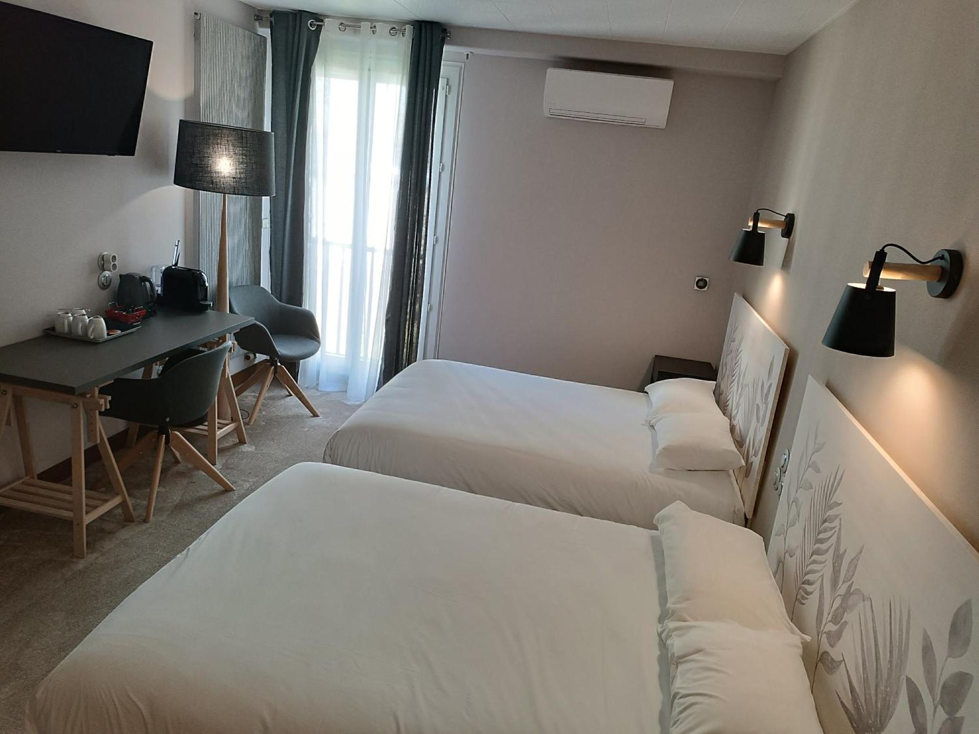 Contact Hotel Limoges - Hotel Des Deux Moulins المظهر الخارجي الصورة