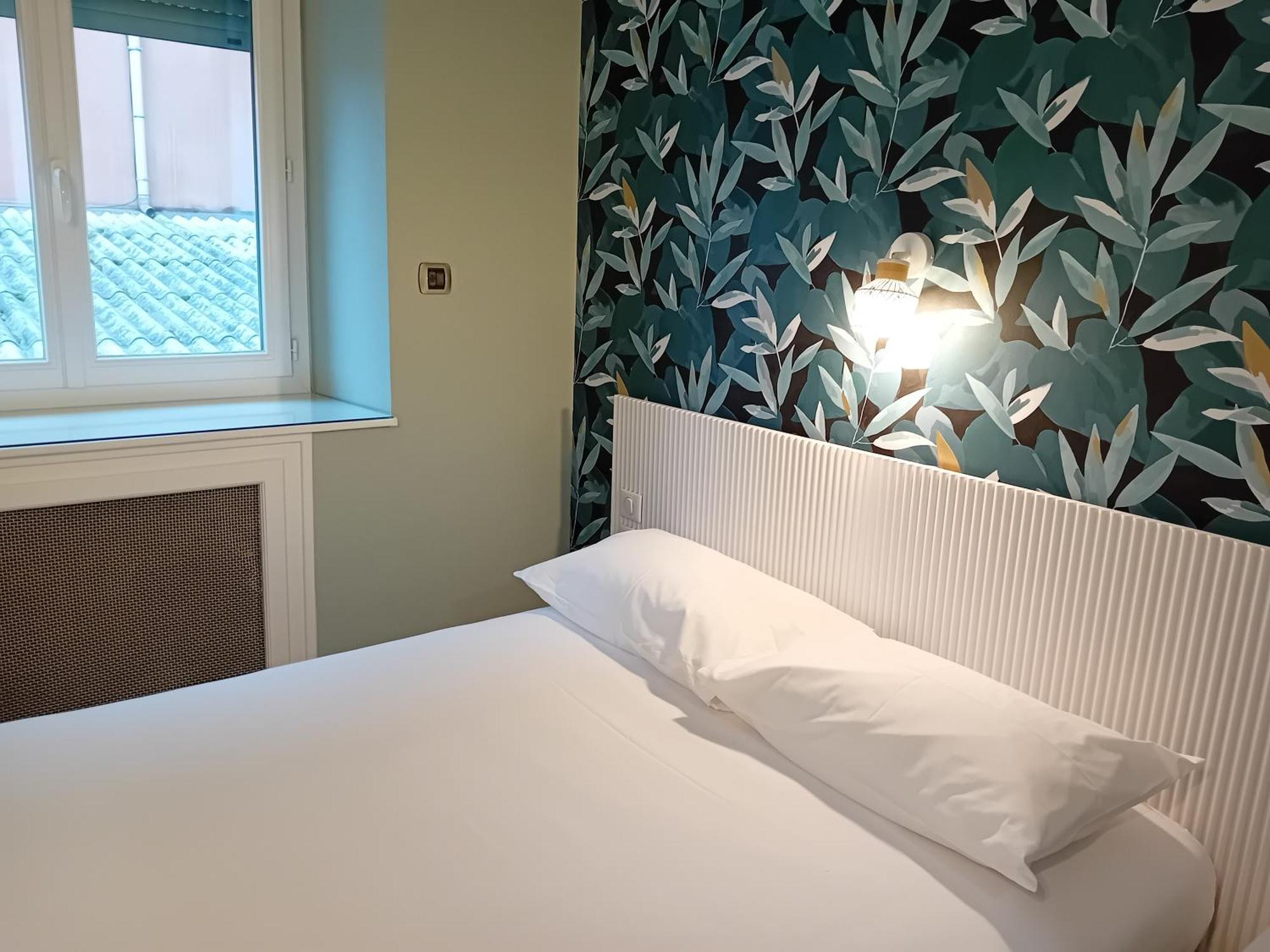 Contact Hotel Limoges - Hotel Des Deux Moulins المظهر الخارجي الصورة