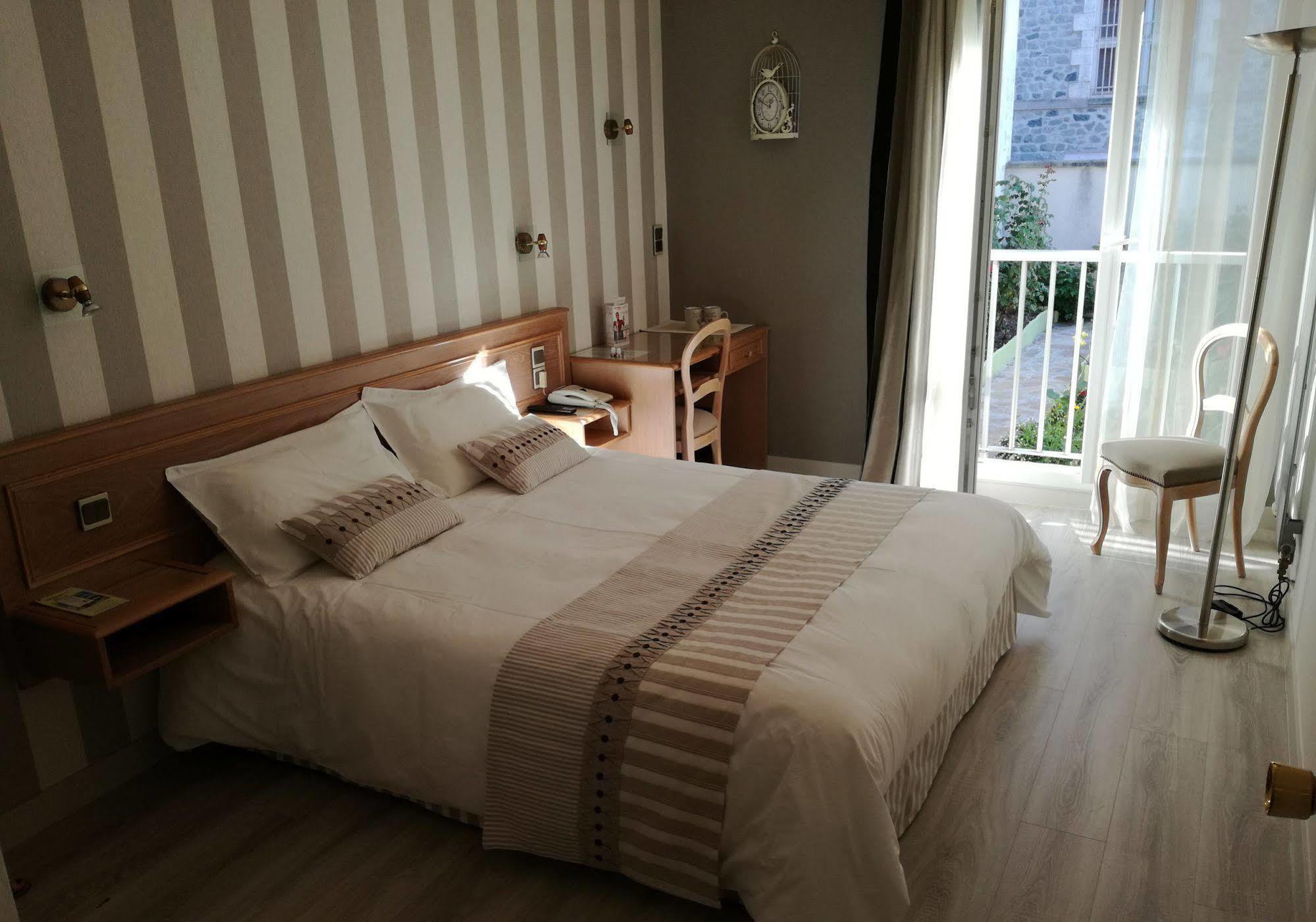 Contact Hotel Limoges - Hotel Des Deux Moulins المظهر الخارجي الصورة